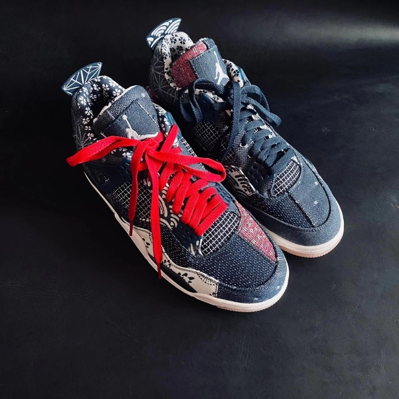 Jordan 4 Retro Deep Ocean